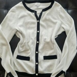 ❗A New Day White Black Tipped Cardigan with Pearl Buttons XS❗